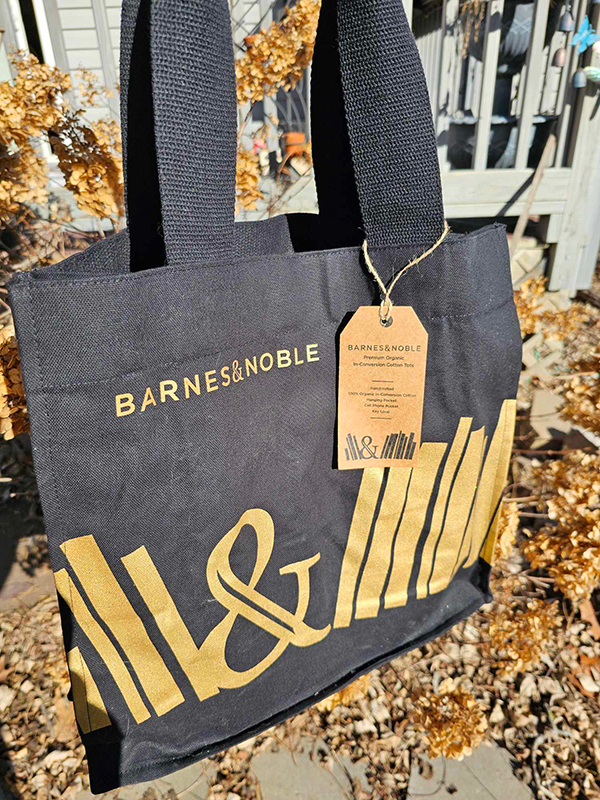 Barnes & Noble free tote bag with premium membership